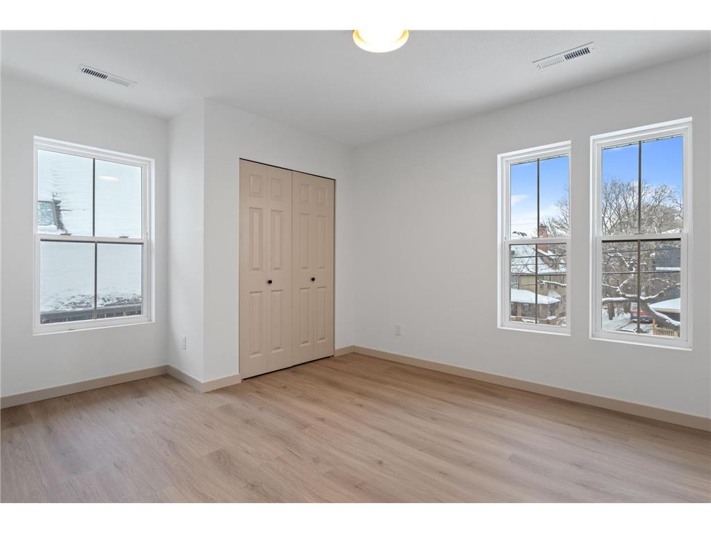 814 6th Street SE Minneapolis MN 55414 6826518 image19