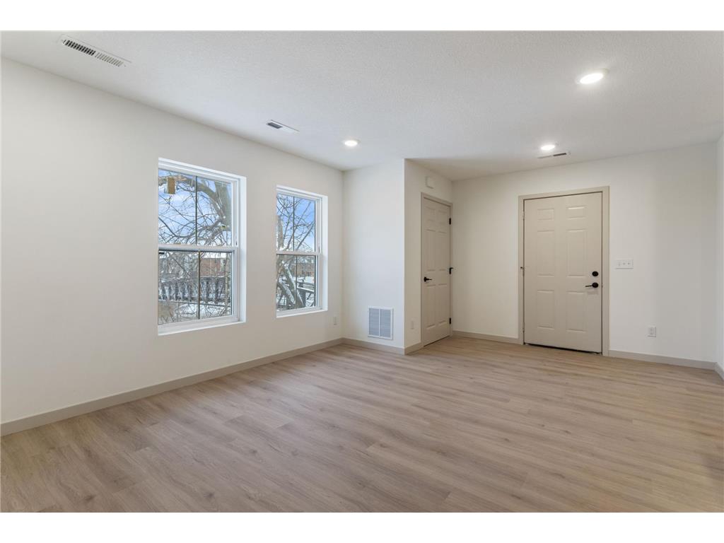 814 6th Street SE Minneapolis MN 55414 6826518 image23