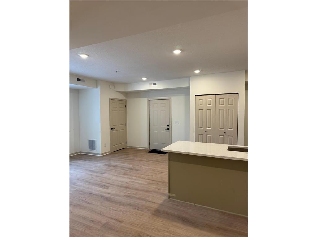 814 6th Street SE Minneapolis MN 55414 6826518 image26