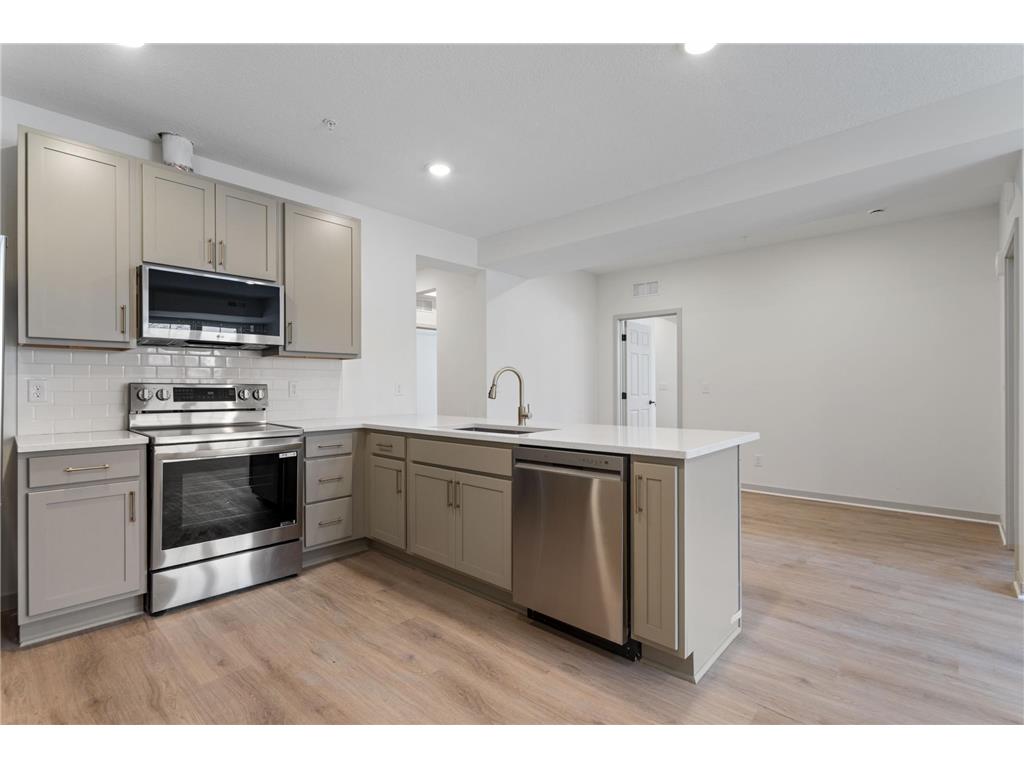 814 6th Street SE Minneapolis MN 55414 6826518 image28