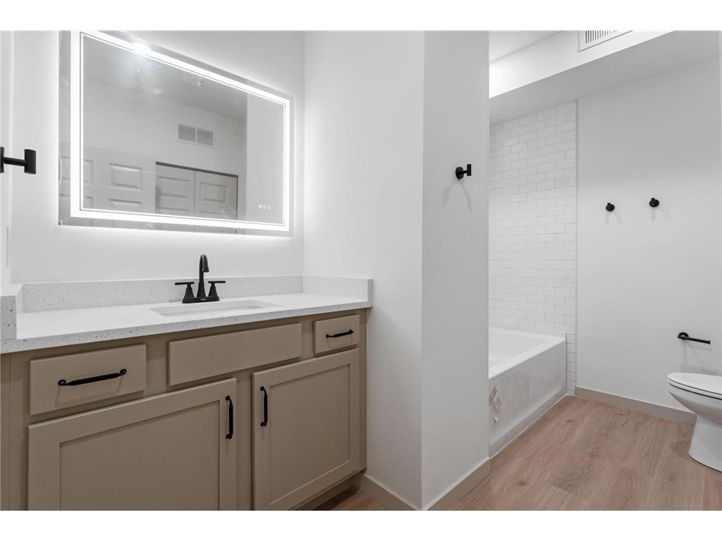 814 6th Street SE Minneapolis MN 55414 6826518 image33