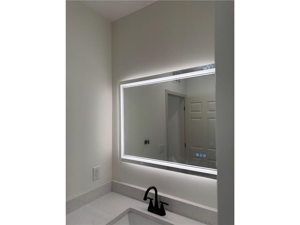 814 6th Street SE Minneapolis MN 55414 6826518 image35