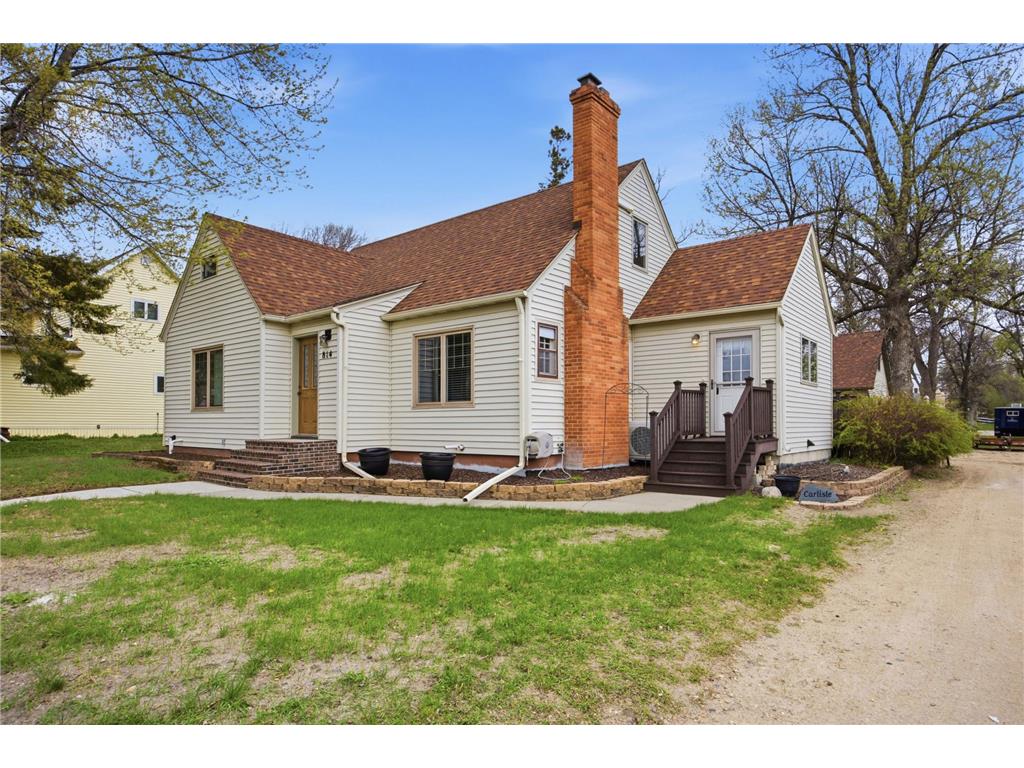 814 Joseph Street Hawley MN 56549 7065089 image1