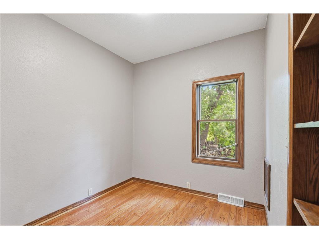 814 Minnesota Boulevard Saint Cloud MN 56304 7095408 image12