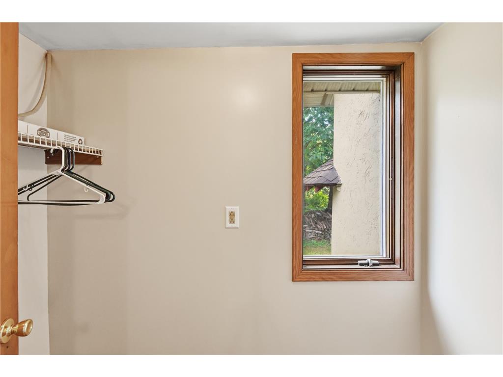 814 Minnesota Boulevard Saint Cloud MN 56304 7095408 image17