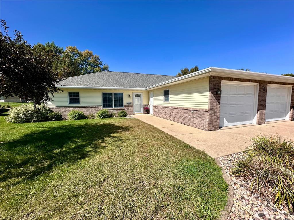 814 Southview Court #A Marshall MN 56258 6792797 image1