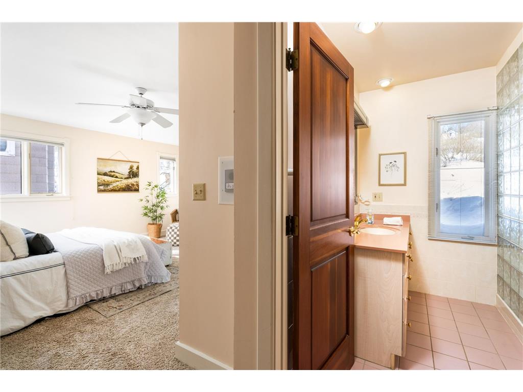 814 W 5th Street Duluth MN 55806 7024247 image22