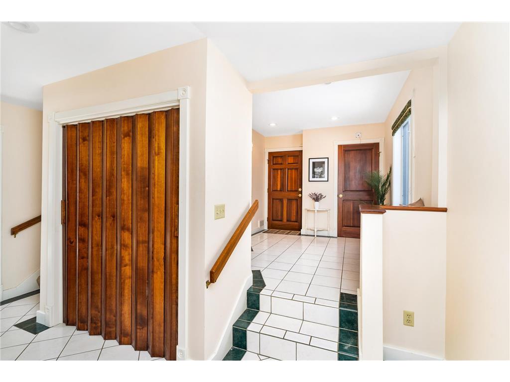 814 W 5th Street Duluth MN 55806 7024247 image28