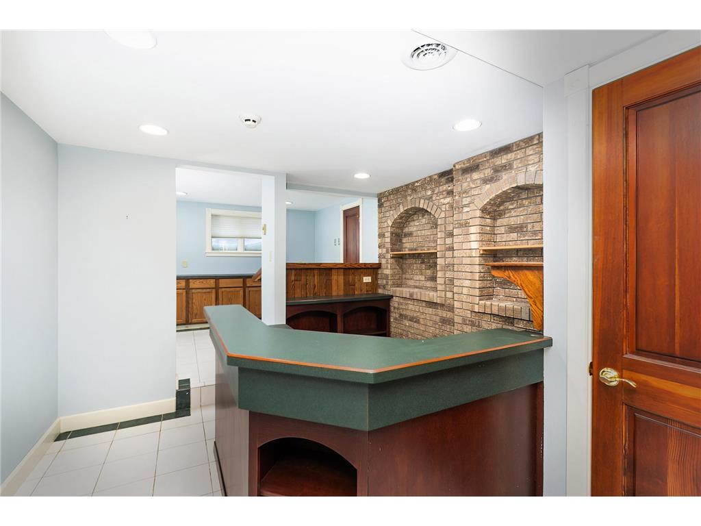 814 W 5th Street Duluth MN 55806 7024247 image65