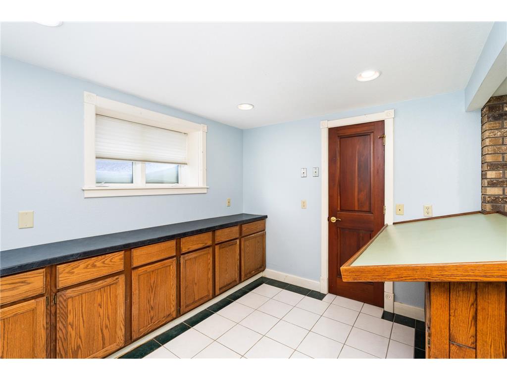 814 W 5th Street Duluth MN 55806 7024247 image66