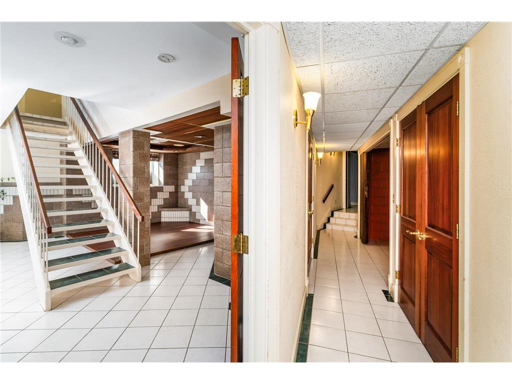 814 W 5th Street Duluth MN 55806 7024247 image69