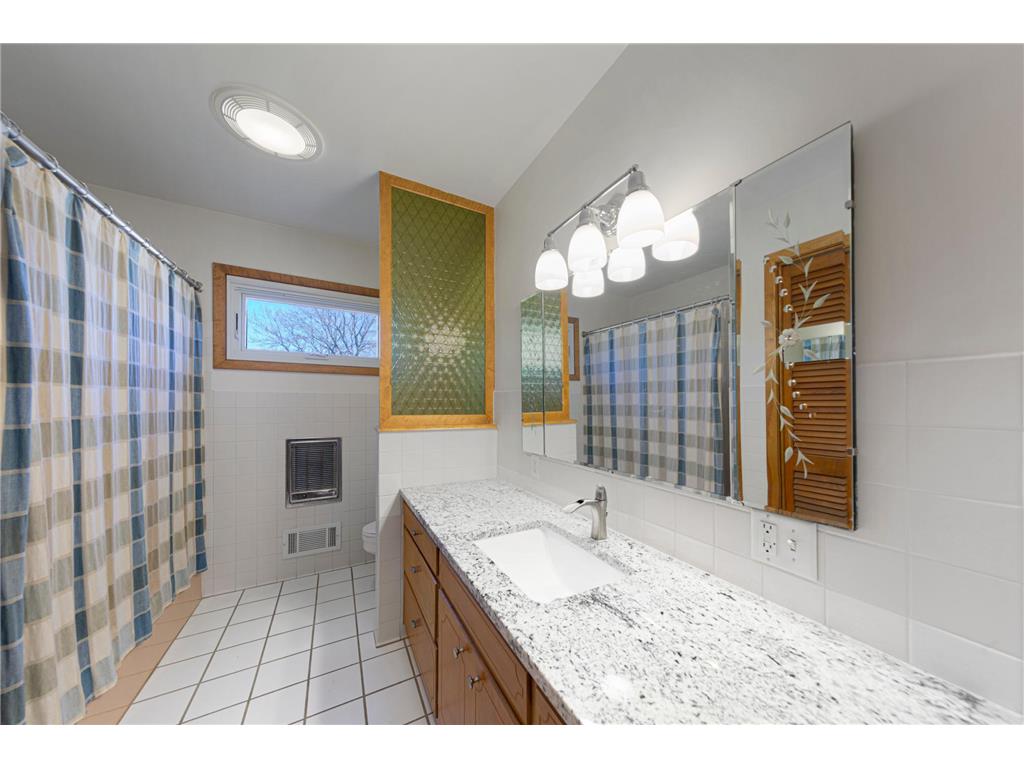 814 W Skaro Street Saint Peter MN 56082 7048558 image10