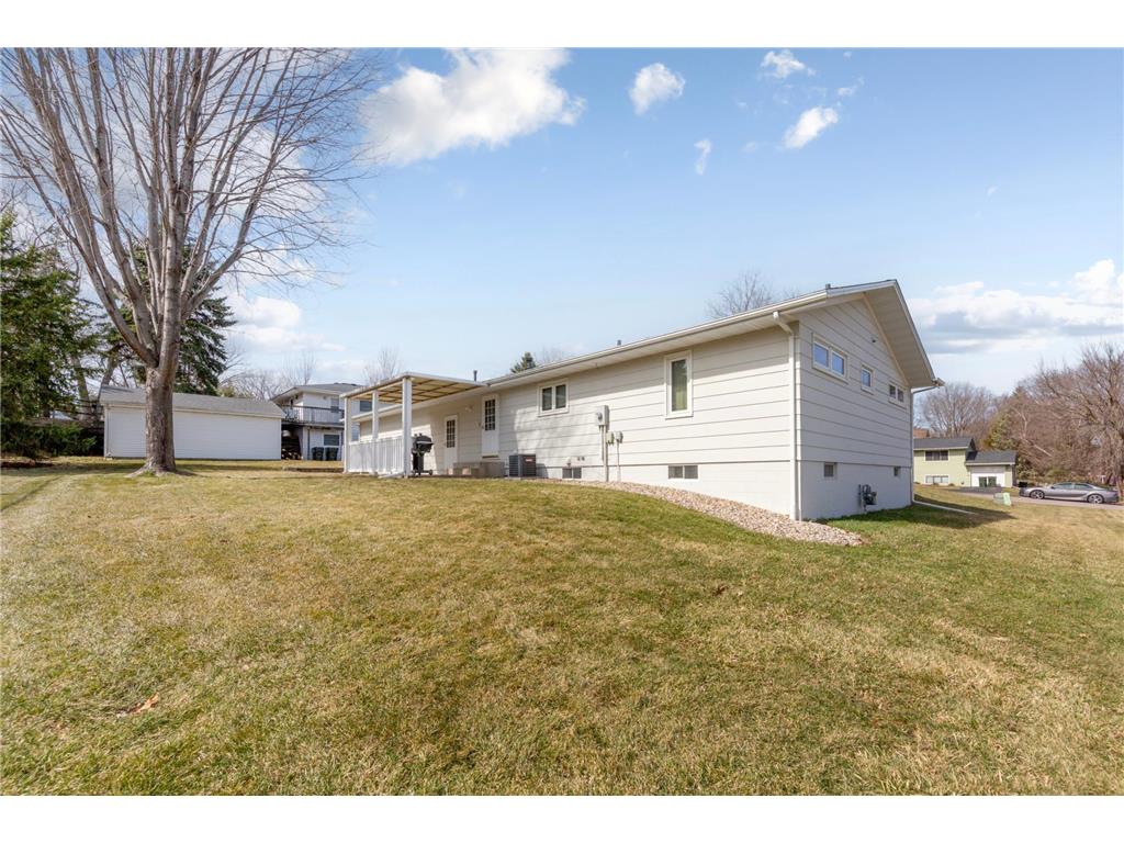 814 W Skaro Street Saint Peter MN 56082 7048558 image21