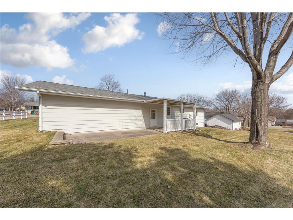 814 W Skaro Street Saint Peter MN 56082 7048558 image24