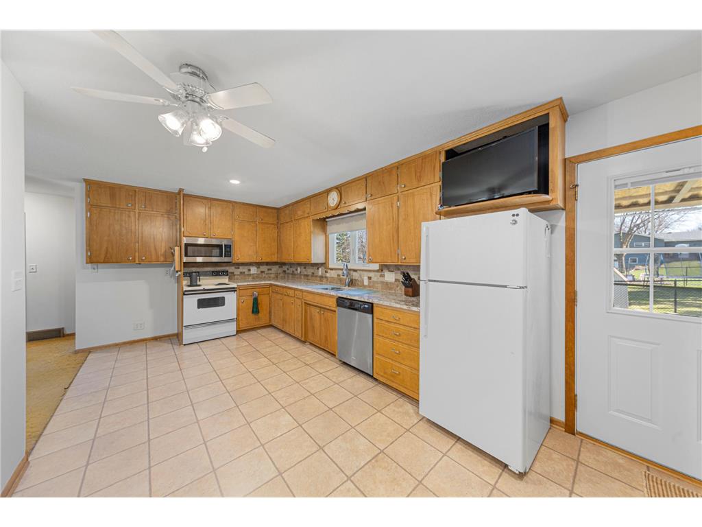 814 W Skaro Street Saint Peter MN 56082 7048558 image7