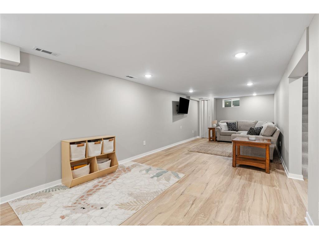 8140 Xerxes Avenue S Bloomington MN 55431 7086367 image12