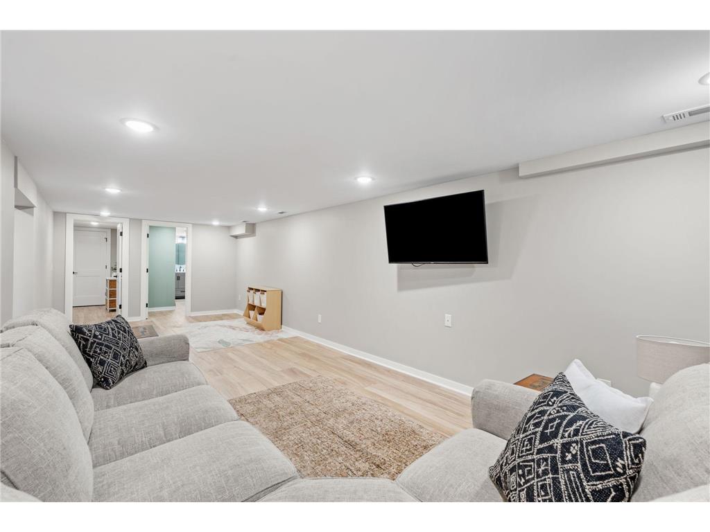8140 Xerxes Avenue S Bloomington MN 55431 7086367 image14