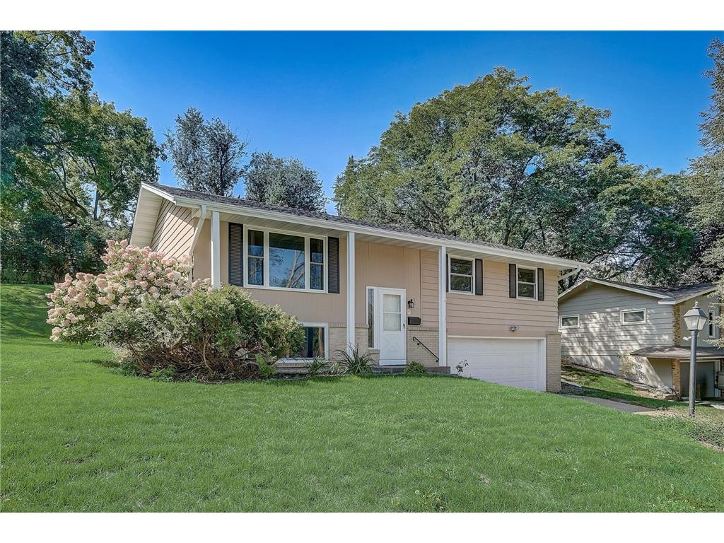 8141 35 1/2 Avenue N New Hope MN 55427 6343698 image1