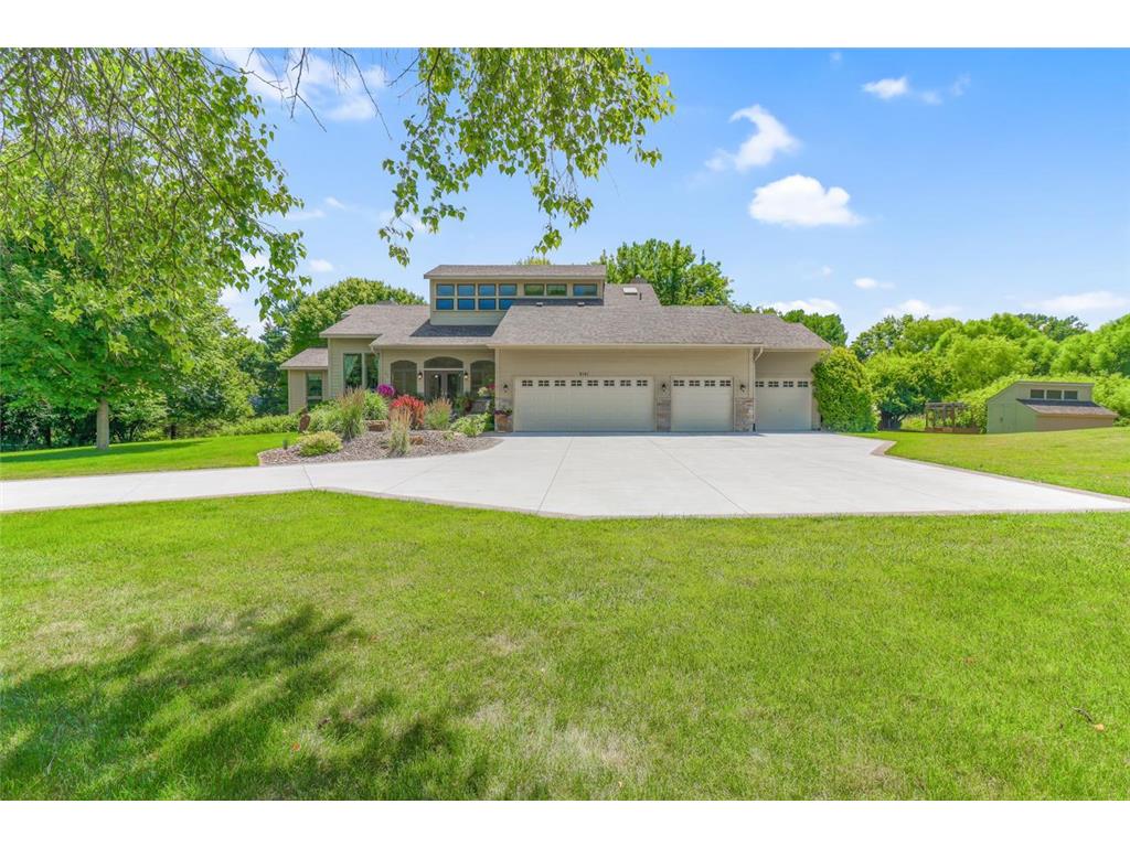 8141 Maplewood Terrace Chanhassen MN 55317 7079946 image1
