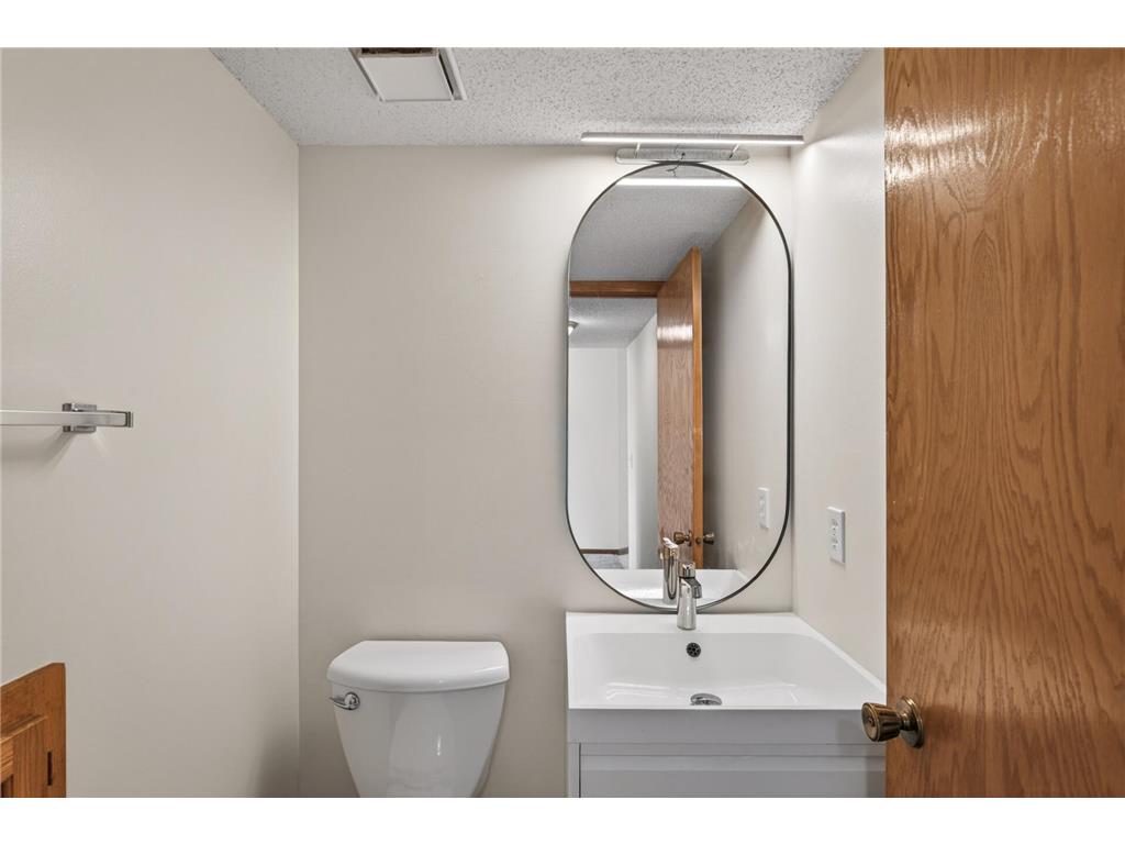 8143 Curtis Lane Eden Prairie MN 55347 7070389 image15