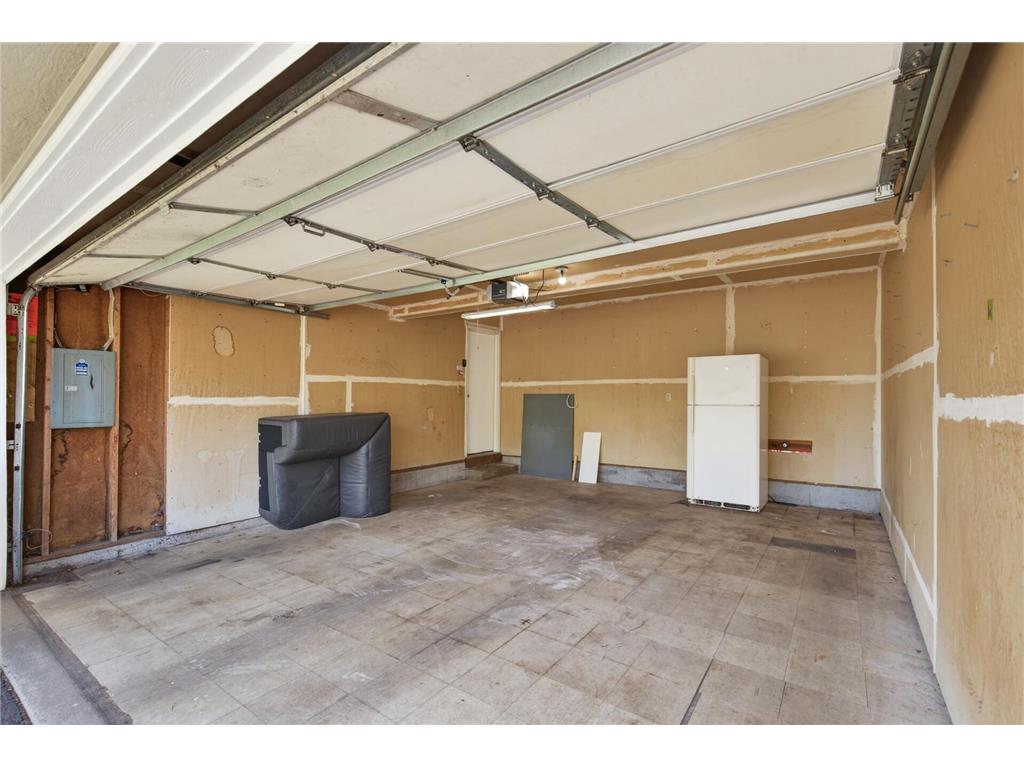 8143 Curtis Lane Eden Prairie MN 55347 7070389 image25