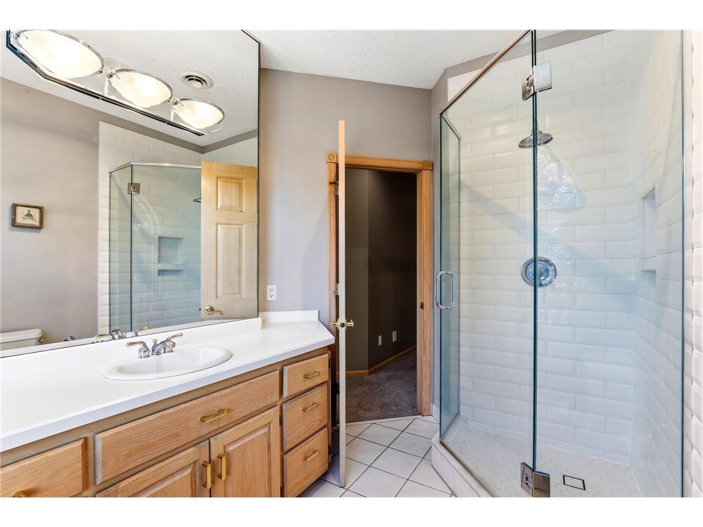 8148 Ithaca Lane N Maple Grove MN 55311 - Fish 7112043 image43