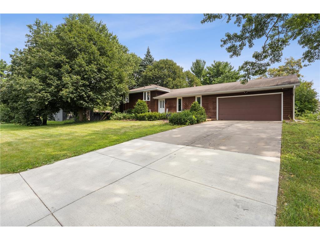 8148 Russell Avenue N Brooklyn Park MN 55444 6765183 image1