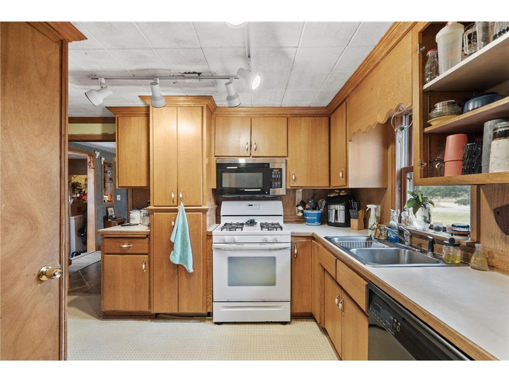 815 333rd Avenue NE Cambridge Twp MN 55008 7056531 image10