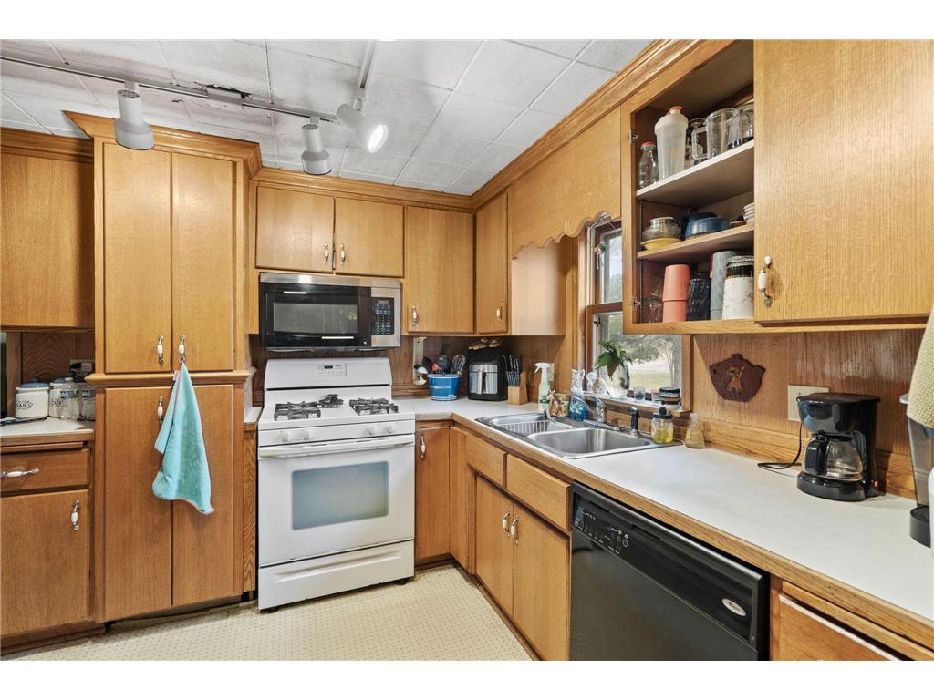 815 333rd Avenue NE Cambridge Twp MN 55008 7056531 image11