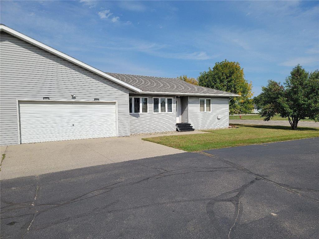 815 6th Avenue NE Perham MN 56573 7029177 image1