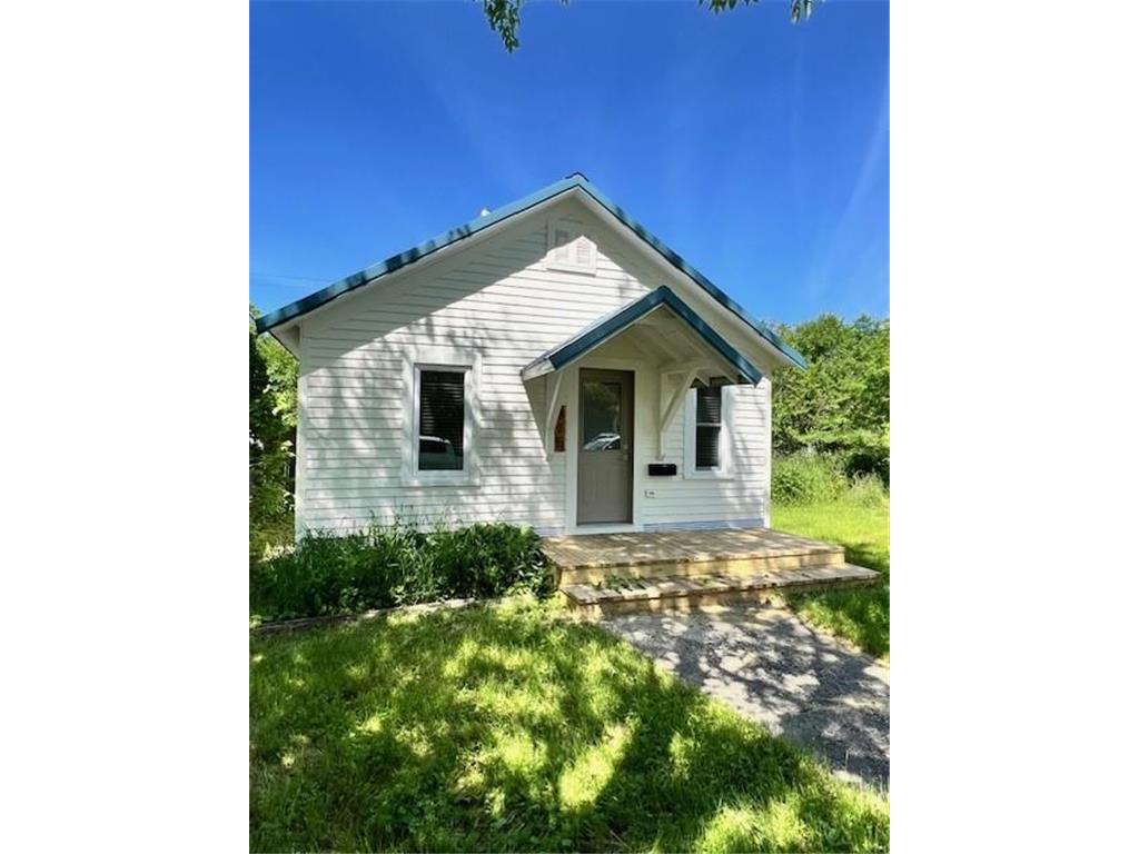 815 America Avenue NW Bemidji MN 56601 6557837 image1