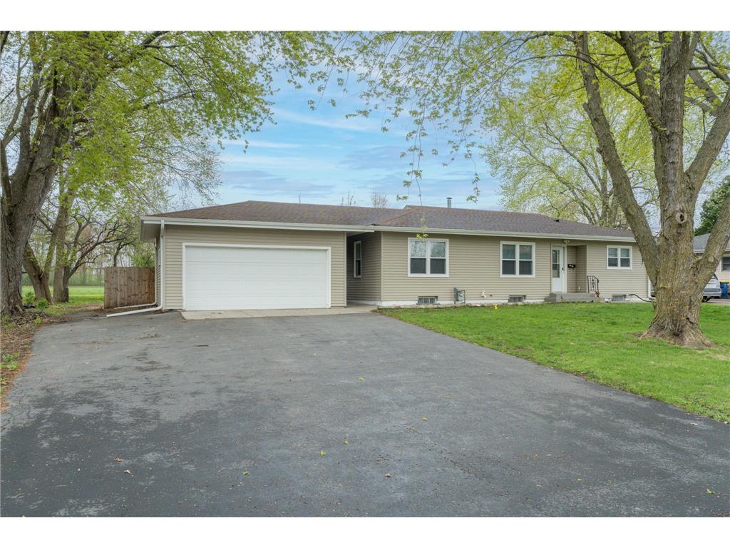 815 Barron Road Faribault MN 55021 7064665 image1