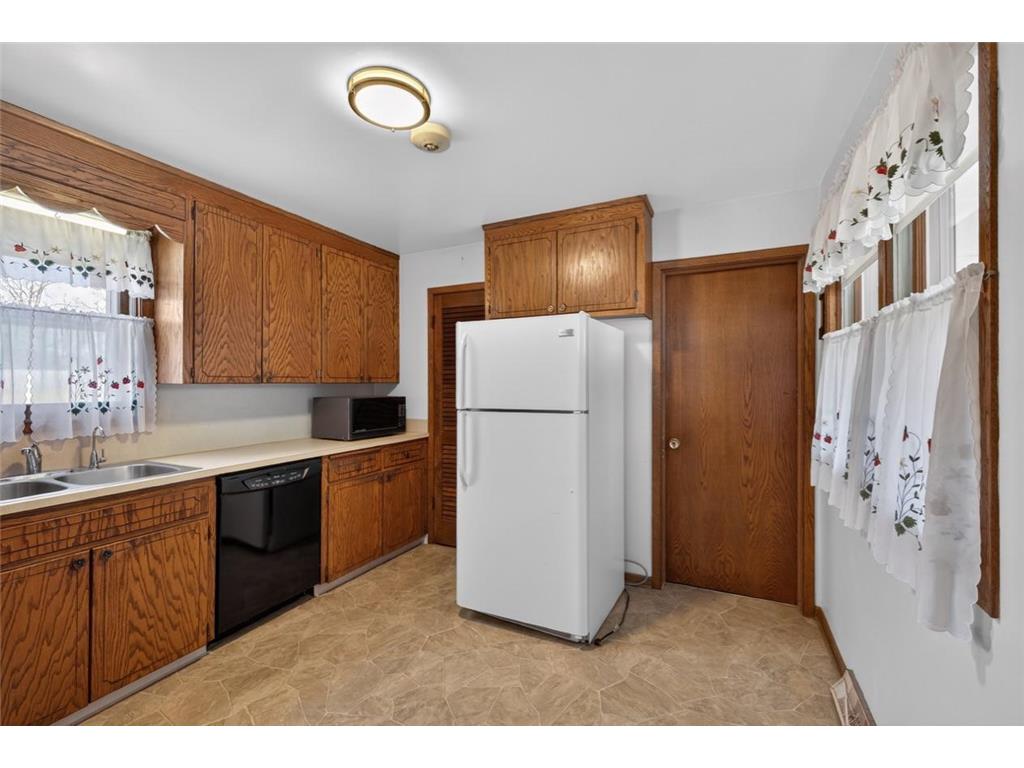 815 E Center Street Rochester MN 55904 7033883 image16