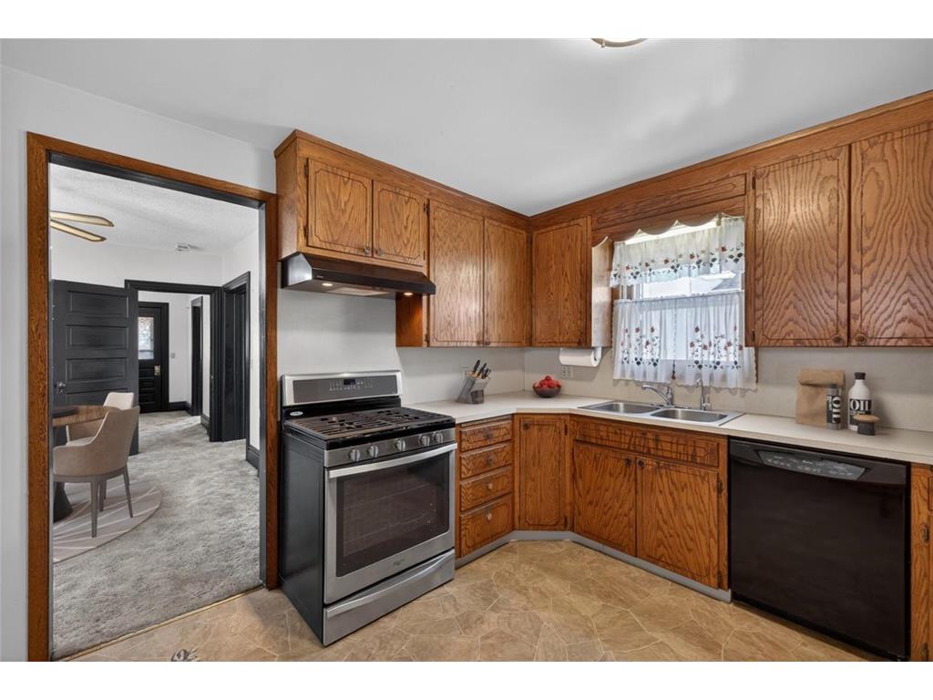 815 E Center Street Rochester MN 55904 7033883 image17