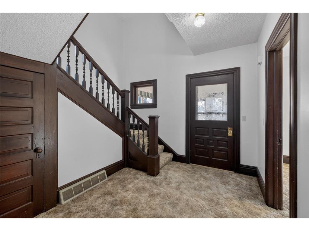 815 E Center Street Rochester MN 55904 7033883 image4