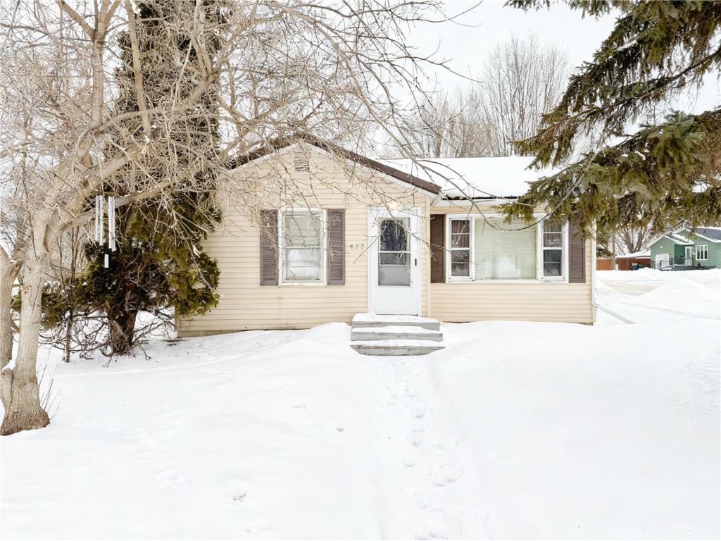 815 E Vernon Avenue Fergus Falls MN 56537 7018391 image1