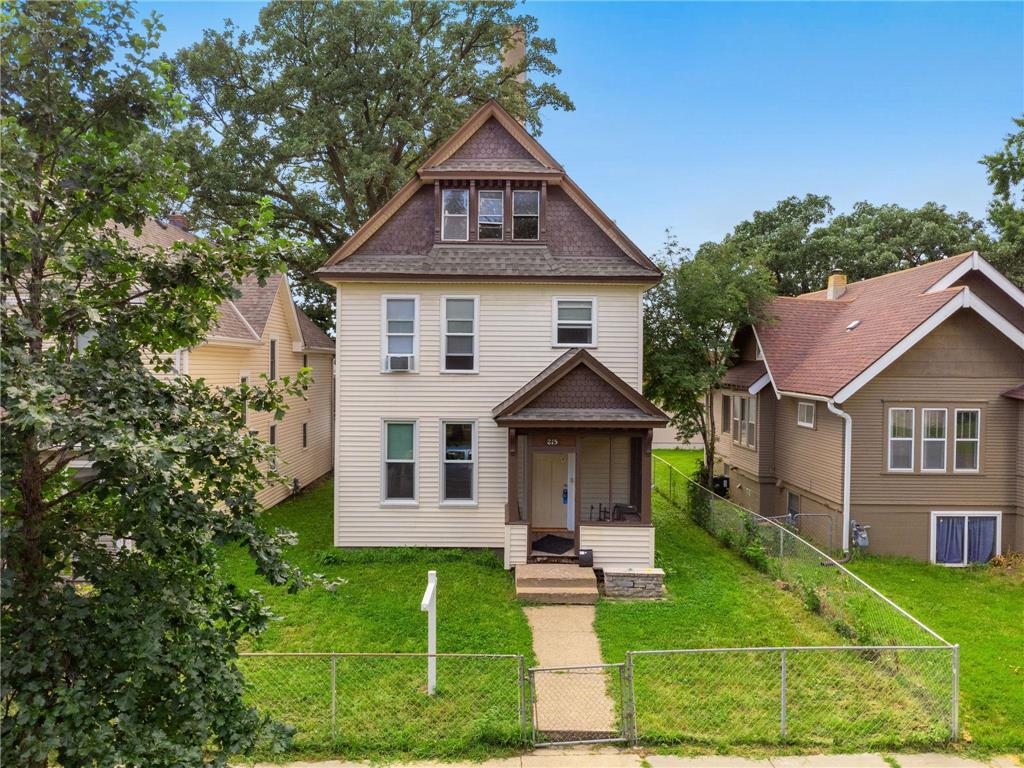 815 Howell Street N Saint Paul MN 55104 6632351 image1