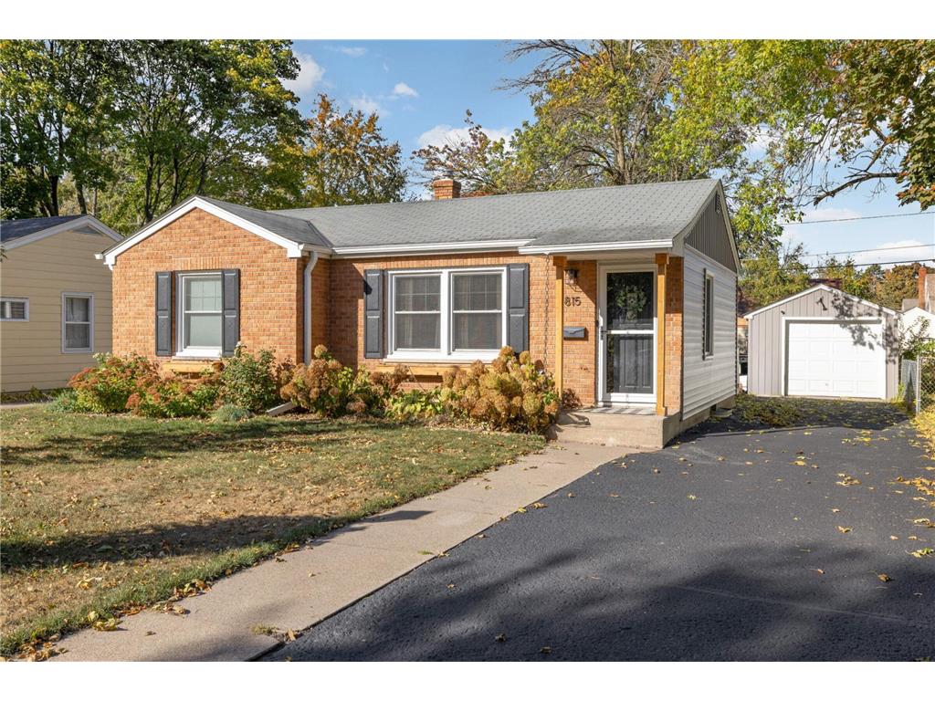 815 Iowa Avenue W Saint Paul MN 55117 6652790 image1