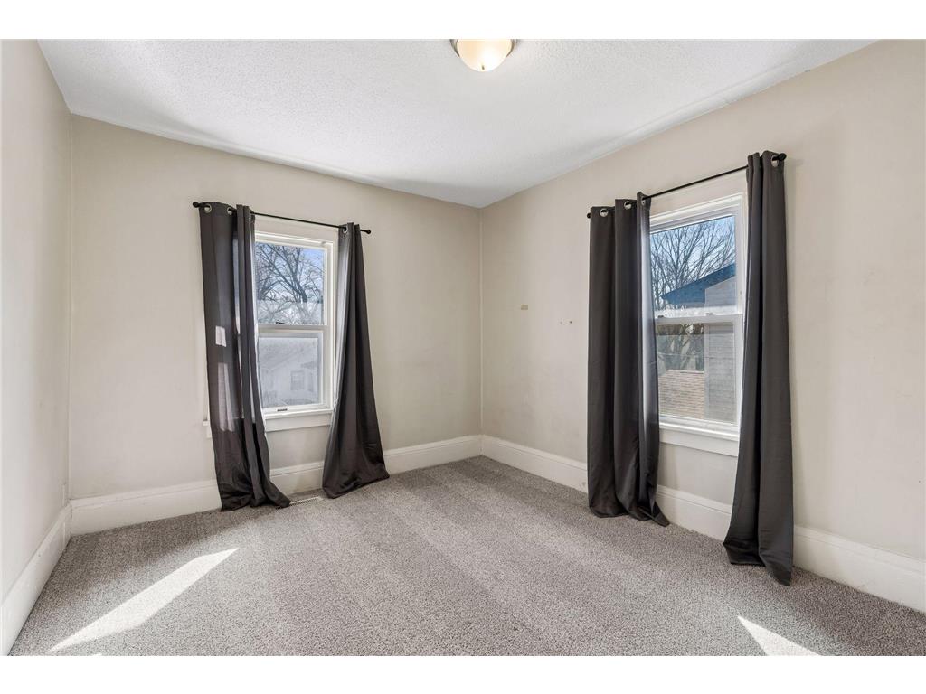 815 Newton Avenue N Minneapolis MN 55411 7064215 image27