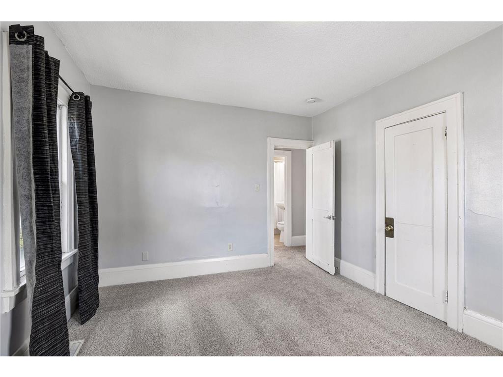 815 Newton Avenue N Minneapolis MN 55411 7064215 image30