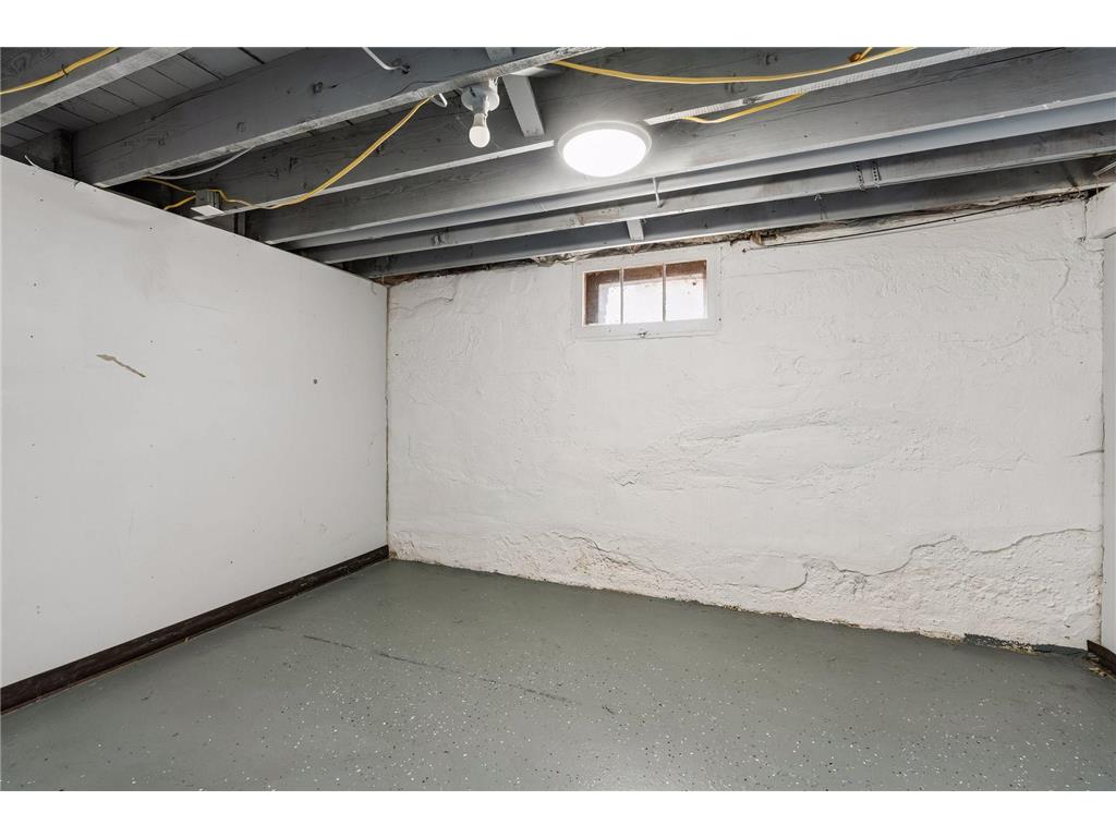 815 Newton Avenue N Minneapolis MN 55411 7064215 image36
