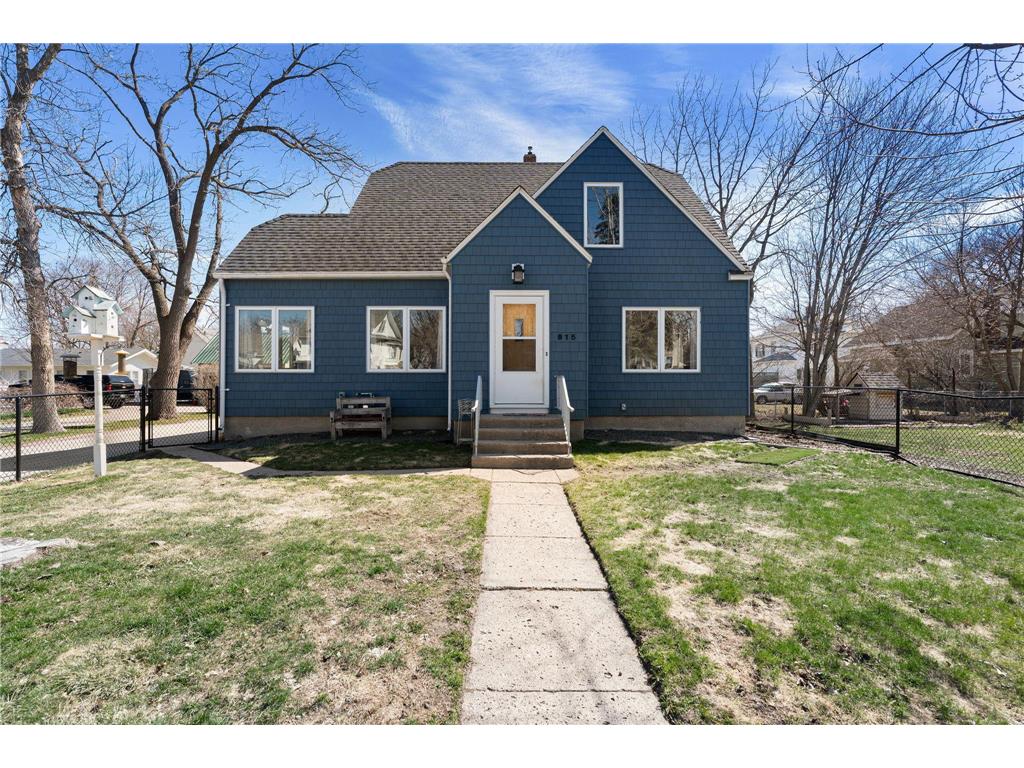 815 S Elm Avenue Owatonna MN 55060 7037109 image1