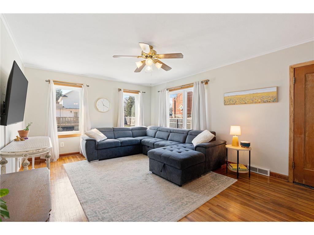 815 S Elm Avenue Owatonna MN 55060 7037109 image14