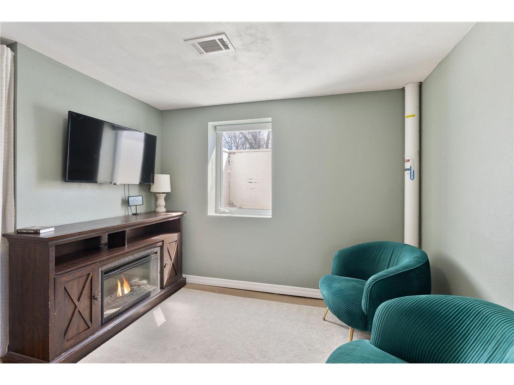 815 S Elm Avenue Owatonna MN 55060 7037109 image21