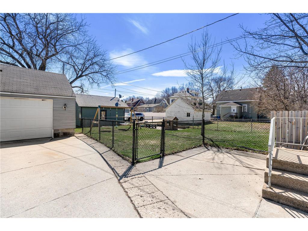 815 S Elm Avenue Owatonna MN 55060 7037109 image36