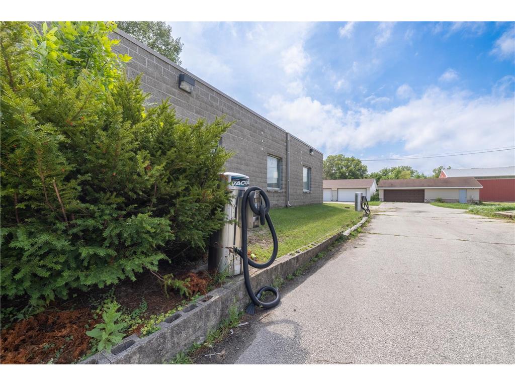 815 S MAIN Street Fountain City WI 54629 6700729 image17