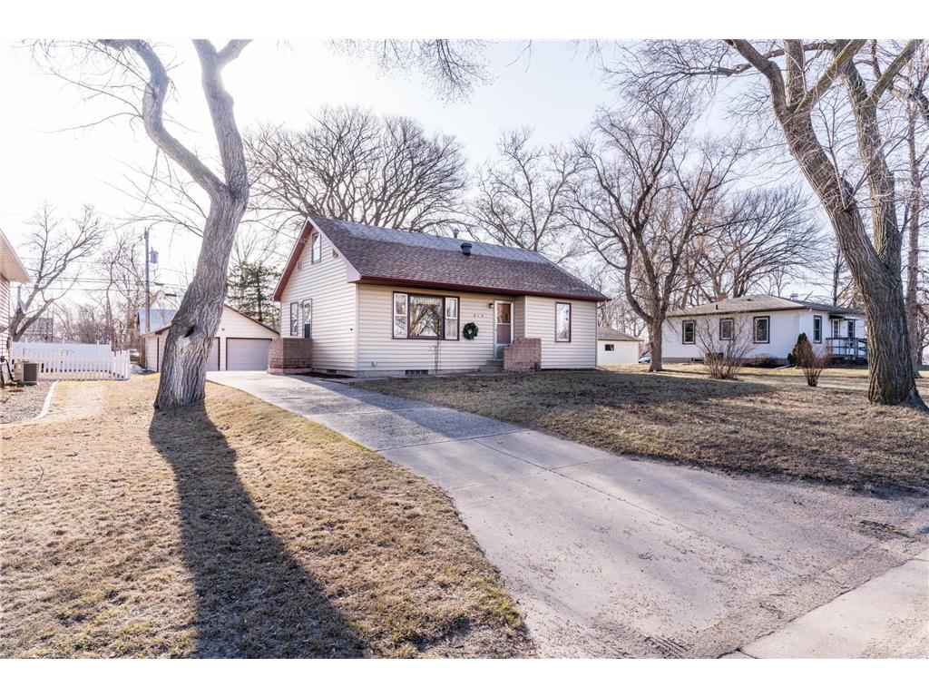 815 S Peck Street, Fergus Falls Twp, MN, 56537 MLS 6356842 Edina