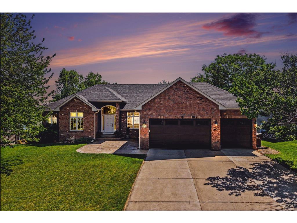 8150 9th Street Place N Oakdale MN 55128 - Armstrong Lake 7083578 image1