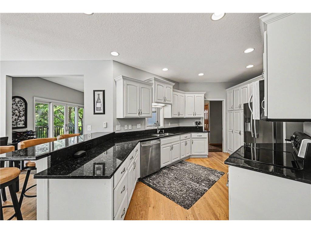 8150 9th Street Place N Oakdale MN 55128 - Armstrong Lake 7083578 image13