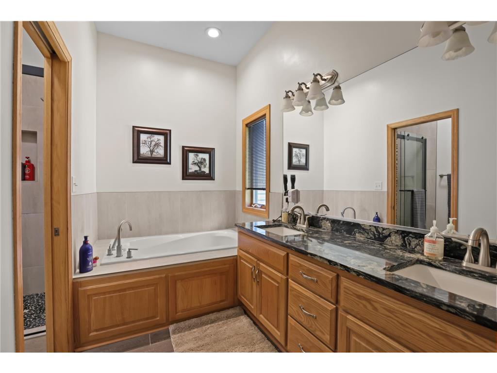 8156 9th Street Place N Oakdale MN 55128 - Armstrong Lake 7074336 image26